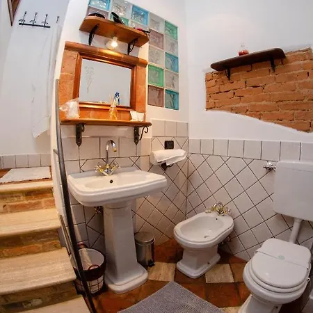 Semesterbostad House Antica Dimora Soggiorni In Langa Centro Storico La Morra