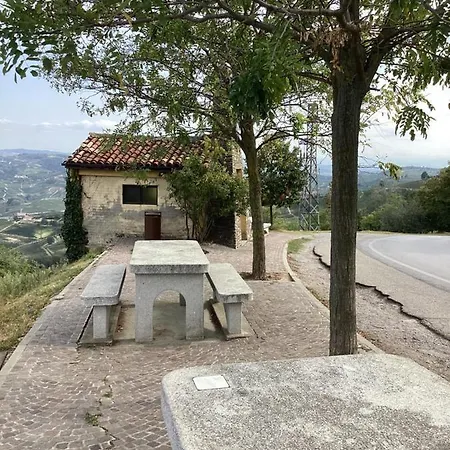 House Antica Dimora Soggiorni In Langa Centro Storico La Morra