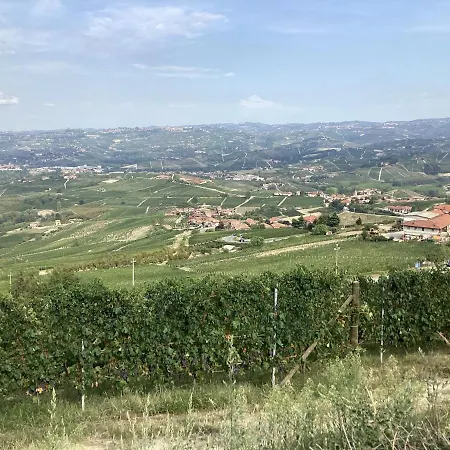 Semesterbostad House Antica Dimora Soggiorni In Langa Centro Storico