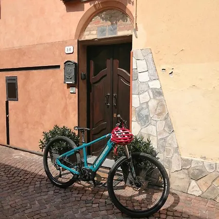 Holiday home House Antica Dimora Soggiorni In Langa Centro Storico *