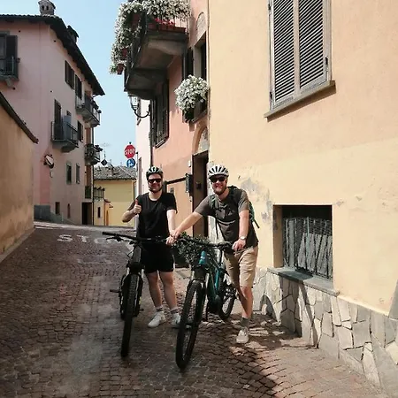 House Antica Dimora Soggiorni In Langa Centro Storico *